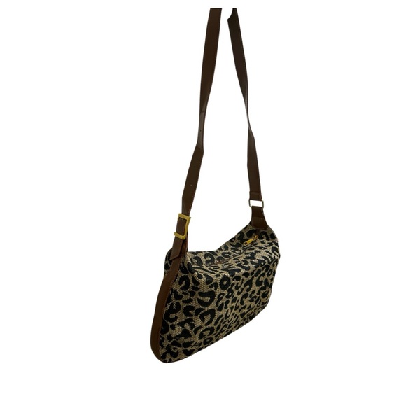 Leopard Canvas Shoulder Bucket Bag - Picture 8 of 15